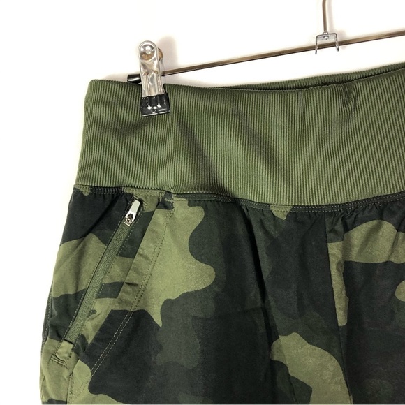All In Motion Green Camo High Rise Athletic Shorts M - Picture 6 of 7